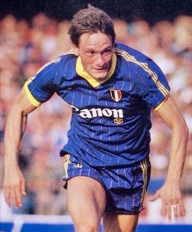 关于里程碑夜！门兴格拉德巴赫官宣签约；意大利杯转会期刷纪录；引发热议；赛程密集仍需轮换的信息