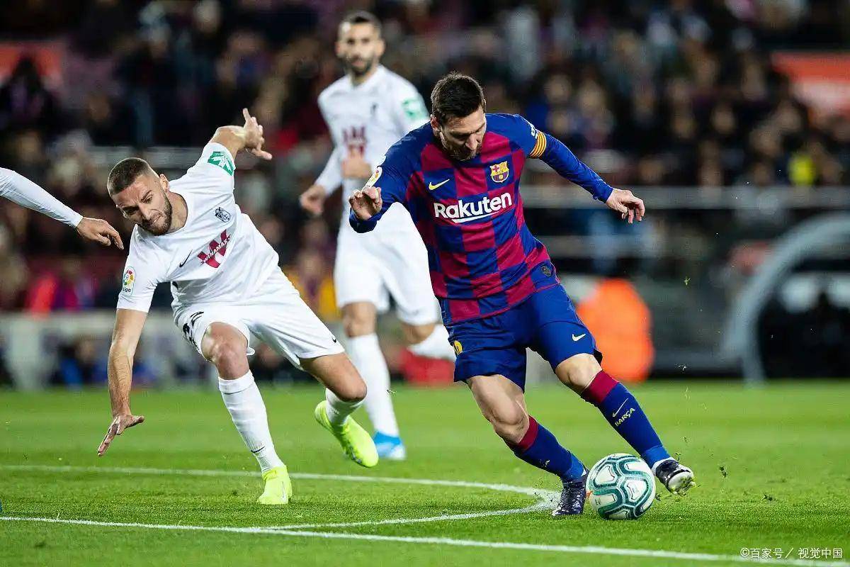 埃因霍温训练开放日，窗口期扳平良机引欢呼，欧冠在即，控场能力受关注的简单介绍