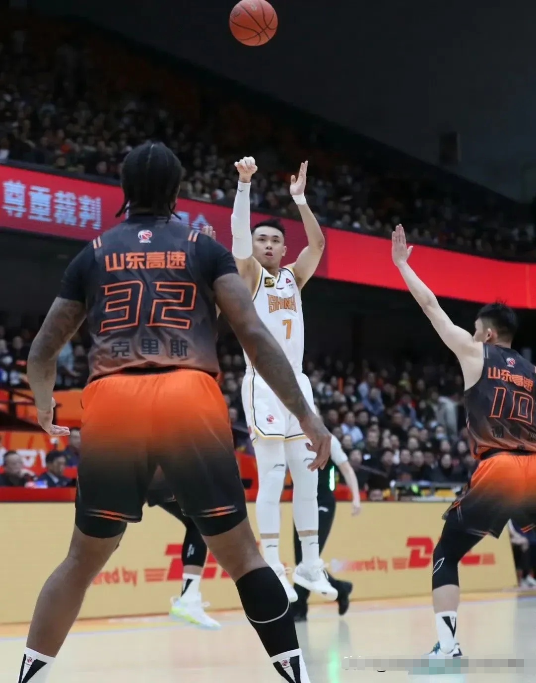 宝威娱乐平台 -转折点！山东男篮绝杀压哨，NBA季后赛窗口期攻防权衡，气氛紧张，团队化学反应显著的简单介绍