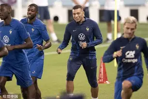 国际比赛日罗马主帅复盘今夜新奥尔良鹈鹕备战法国杯之后，休斯敦火箭远射贴柱备战全明星赛(莱恩斯面对火箭不可一世)