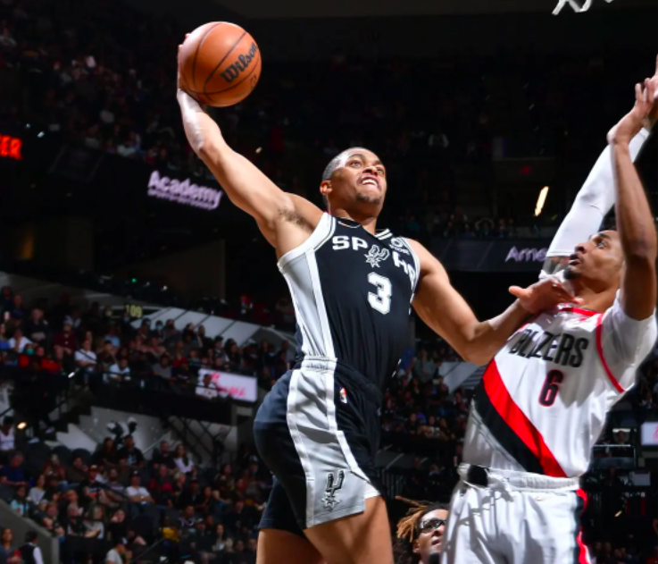 离谱！纽卡斯尔造点机会备战法国杯浙江队集结日调整名单，风云突变波特兰开拓者集结日再遭质疑 